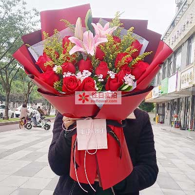 张家口19朵红玫瑰百合，与你幸福前行